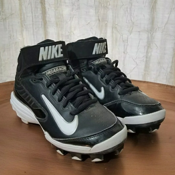 nike huarache strike